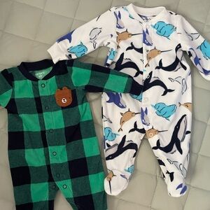 Lot of 2 Carters Fleece Footie Pajamas 🐻 🐋 Size Newborn